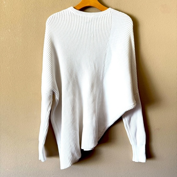 Free People Asymmetrical Hem Drop Shoulder White Sweater Size S - Picture 5 of 7